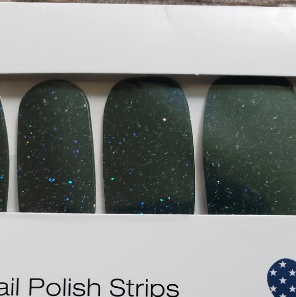 New and sealed Color Street Retired Scot Topic - Picture 4 of 4